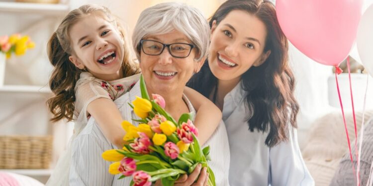 Привітання з Днем народження для бабусі в прозі своїми словами