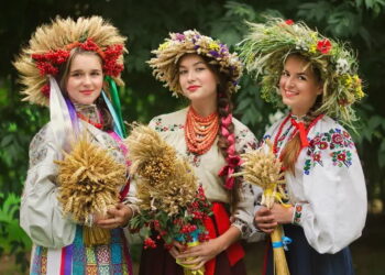 Сценарій Трійця. Зелені свята