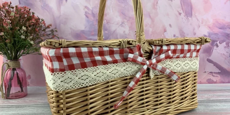 Плетёные корзины и коробки для цветов — практичное и стильное решение для оформления букетов и подарков