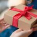 Привітання + подарунок: як здивувати близьку людину у 2025 році