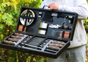 Что подарить куму на день рождения: 10 идей от души