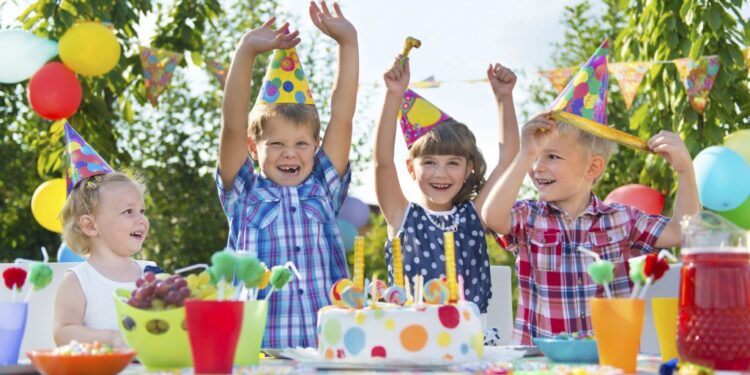 Як організувати дитяче свято без клопотів
