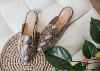 Як носити мюлі восени